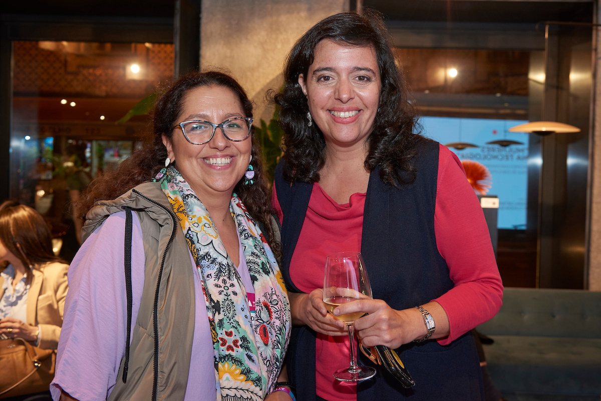 Sandra Almeida, da APDC, e Manuela Haghighi, da Microsoft.
