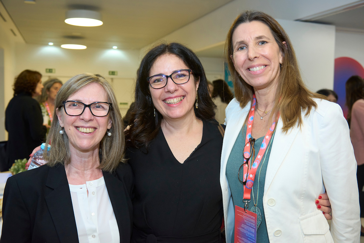 Maria Serina e Isabel Canha, fundadoras da Executiva, com Filipa Montalvão, partner da White, empresa responsável pela imagem da Executiva Women's Health Conference.