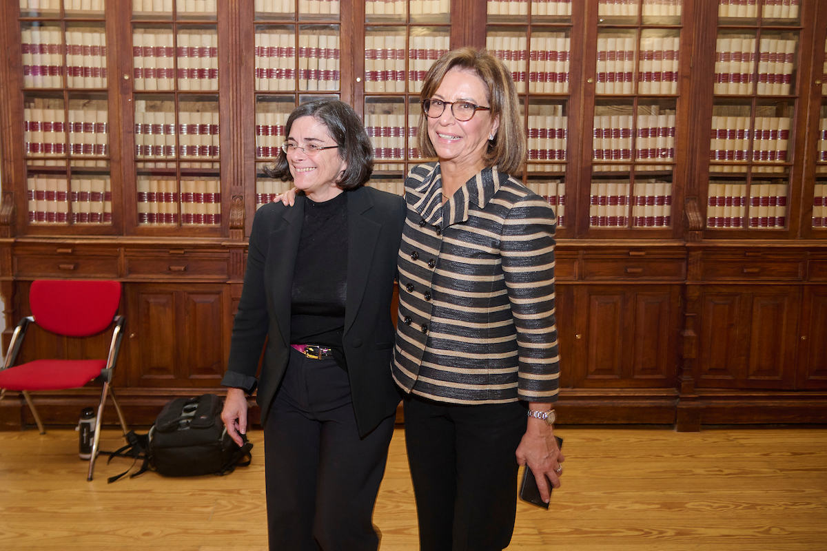 As premiadas Isabel Vaz, da Luz Saúde, e Purificação Tavares, da CGC Genetics, duas mulheres papéis muito relevantes na area da Saúde.