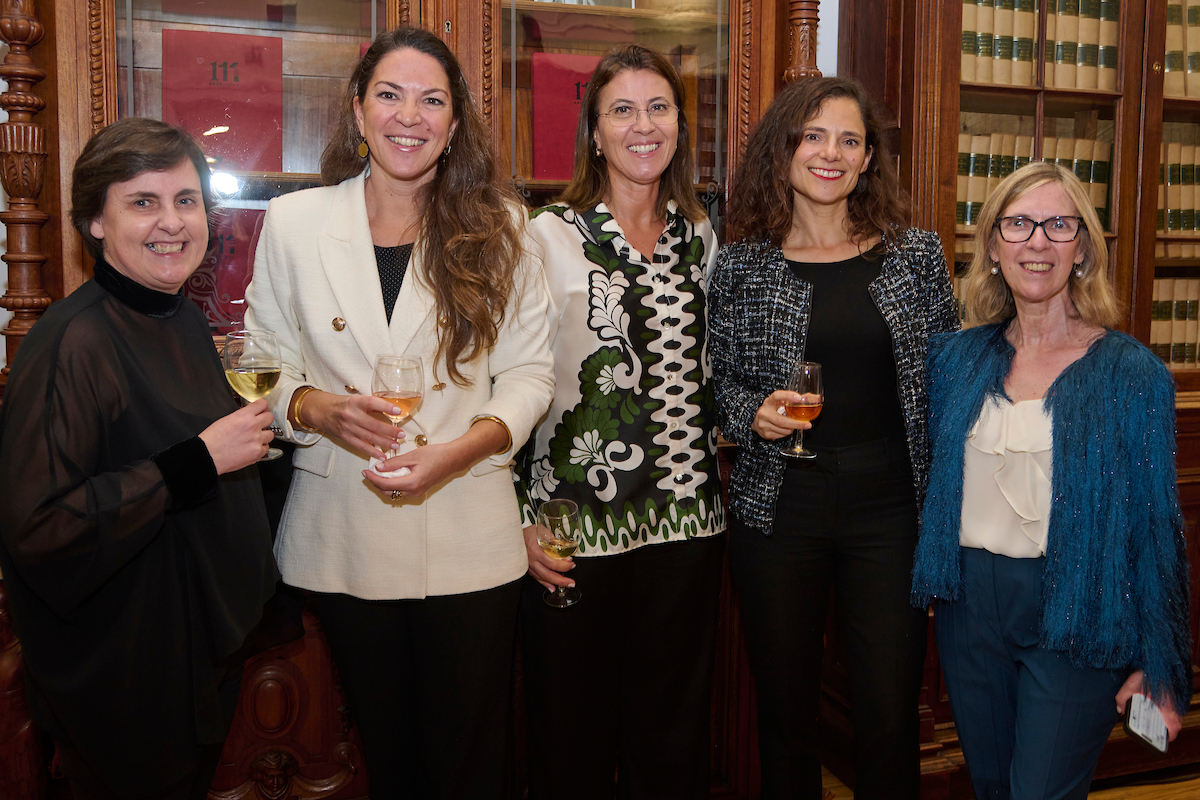 Isabel Brito, Inês Diogo, Gabriela Fabião, Vanda de Sousa e Maria Serina.