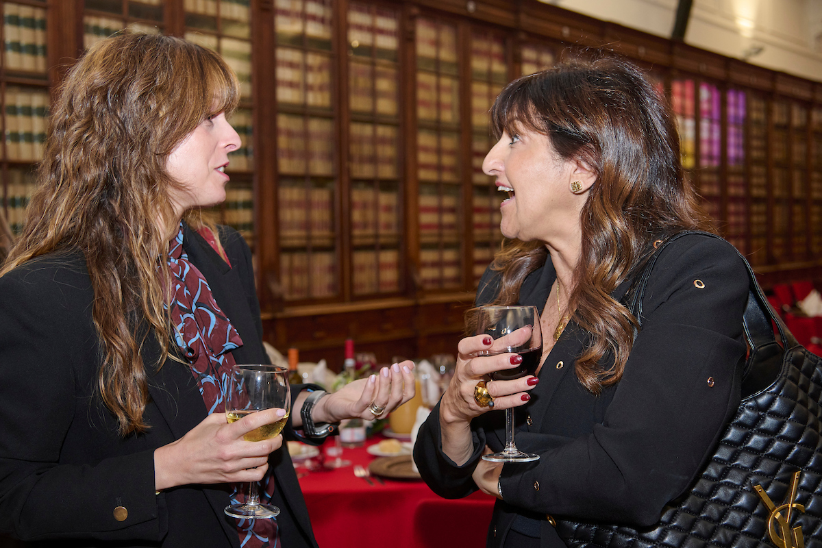 Patricia Adegas, da Novartis, com Teresa Lameiras, da SIVA I PHS.